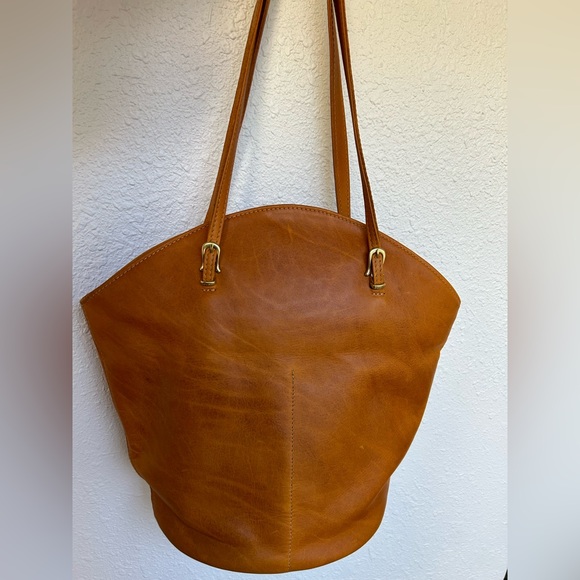 New Fount Eloise brown leather tote bag in the color “goldenrod”. - Picture 2 of 4
